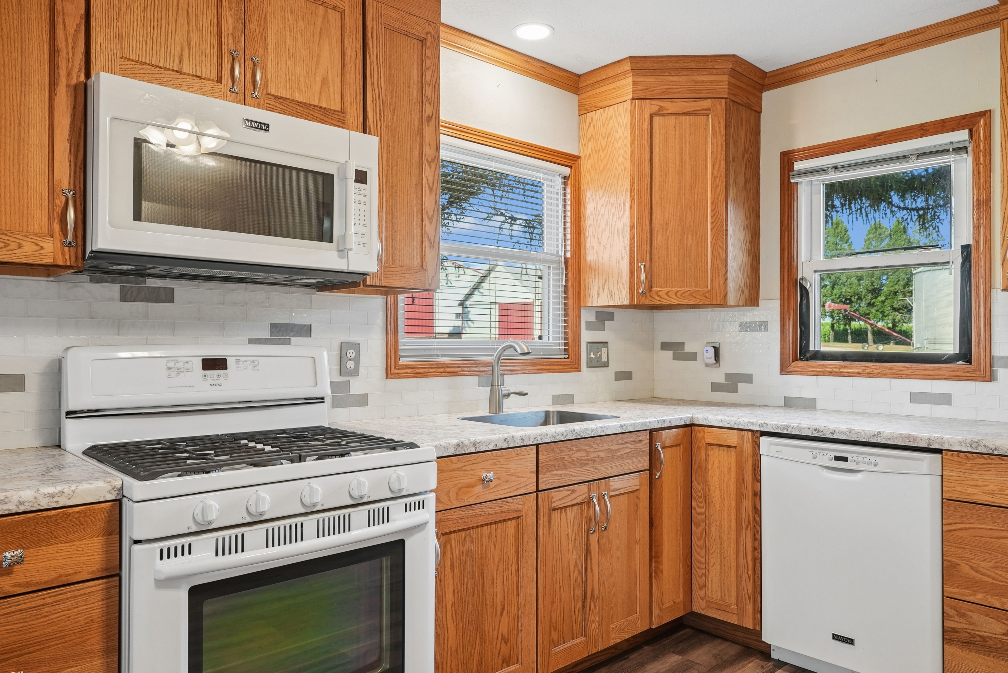 Listing Photo: 10-136 28481_Grand_Ave